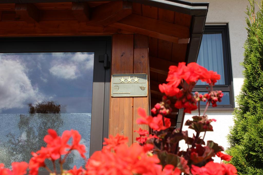 Hotel Drei Lilien Waldbrunn (Baden-Wurttemberg) Bagian luar foto