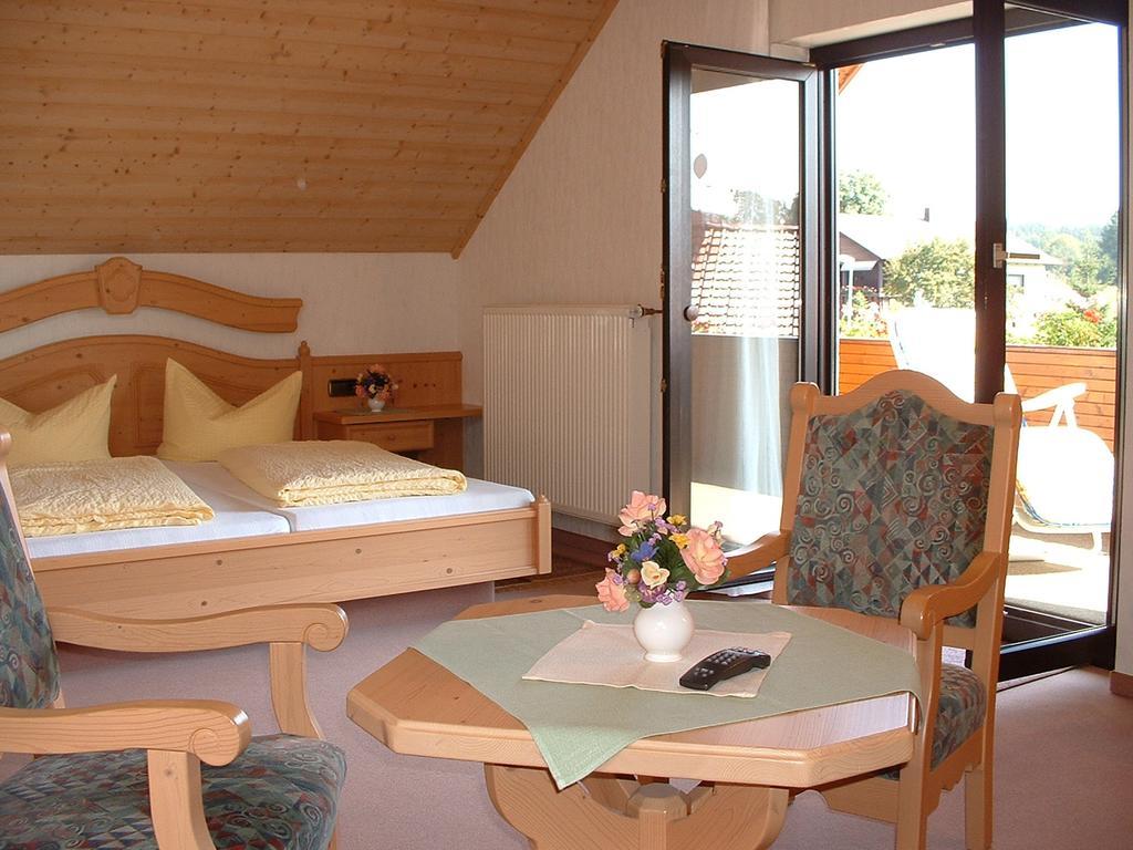 Hotel Drei Lilien Waldbrunn (Baden-Wurttemberg) Ruang foto